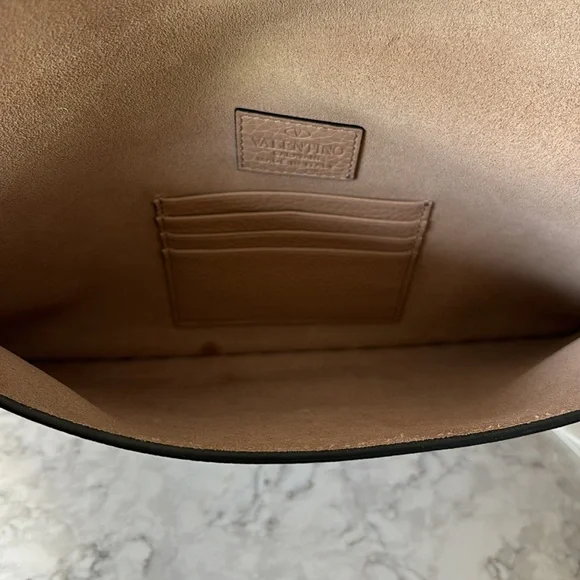 Valentino Garavani Clutch - Picture 3 of 5